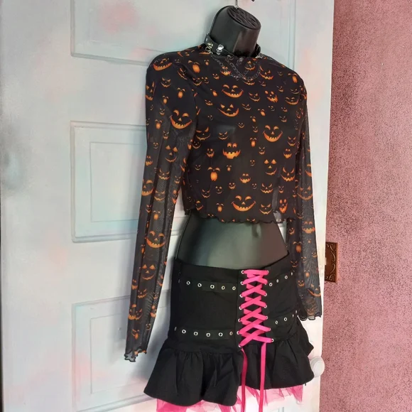 Jack-o-lantern sheer crop top! So cute 😍 nwot! - Picture 2 of 7